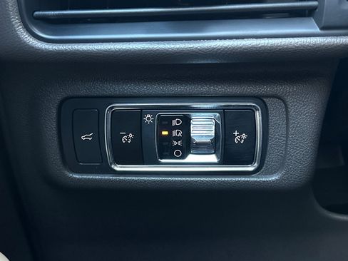 Used 2022 Lincoln Corsair FWD image 28