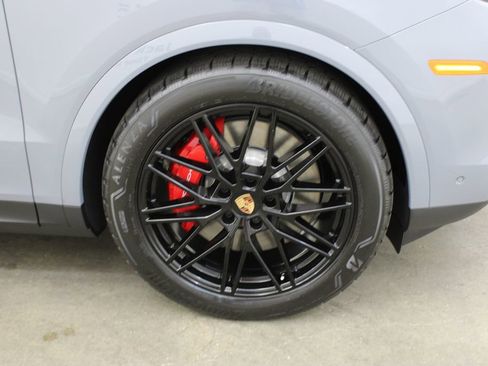 New 2025 Porsche Cayenne S image 16