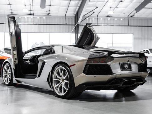 Used 2014 Lamborghini Aventador LP 700-4 AWD/4WD image 4