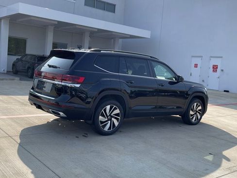New 2026 Volkswagen Atlas SE FWD image 7