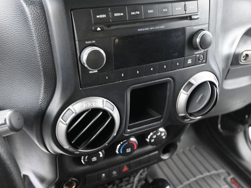 Used 2013 Jeep Wrangler Sport AWD/4WD image 24