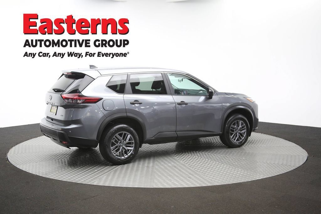 Used 2024 Nissan Rogue S AWD/4WD image 43