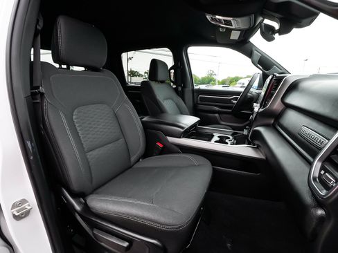 Used 2025 RAM 1500 Big Horn AWD/4WD image 41