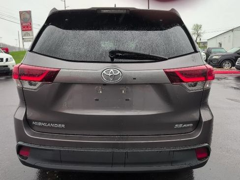 Used 2019 Toyota Highlander SE AWD/4WD image 7