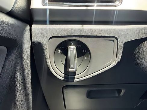 Used 2021 Volkswagen Atlas SEL AWD/4WD image 17