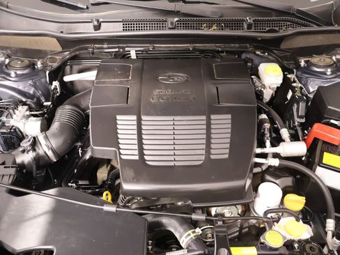Used 2024 Subaru Forester AWD/4WD image 18