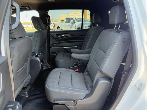 Used 2025 Chevrolet Traverse LT w/ Midnight/Sport Edition FWD image 29