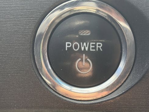 Used 2010 Toyota Prius Five FWD image 19