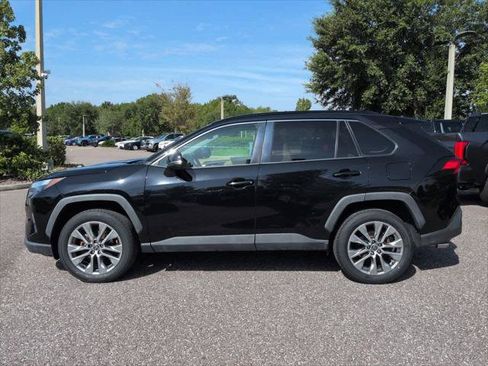 Certified 2022 Toyota RAV4 XLE Premium FWD image 3