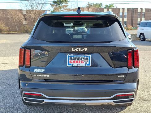 Used 2023 Kia Sorento EX image 5