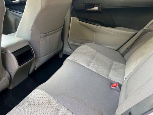 Used 2014 Toyota Camry LE FWD image 5