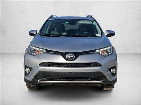 Used 2017 Toyota RAV4 Limited image 2
