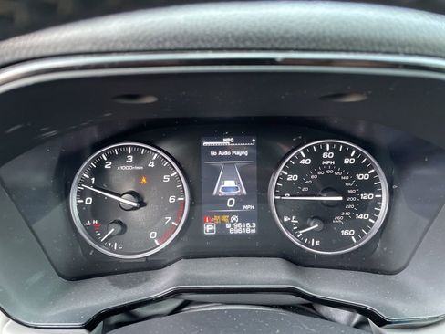 Used 2024 Subaru Outback Premium image 25