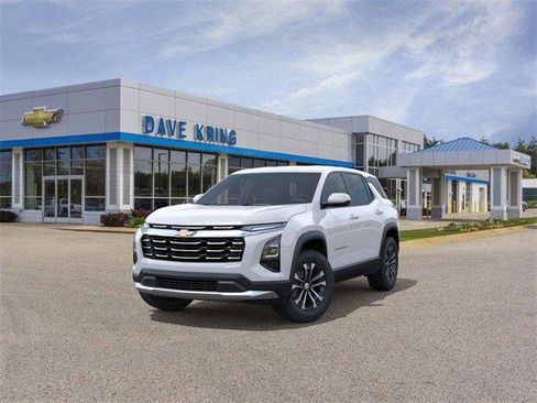 New 2026 Chevrolet Equinox LT w/ Convenience Package II image 8