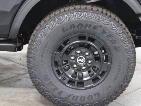 New 2026 Ford Bronco Badlands AWD/4WD image 11
