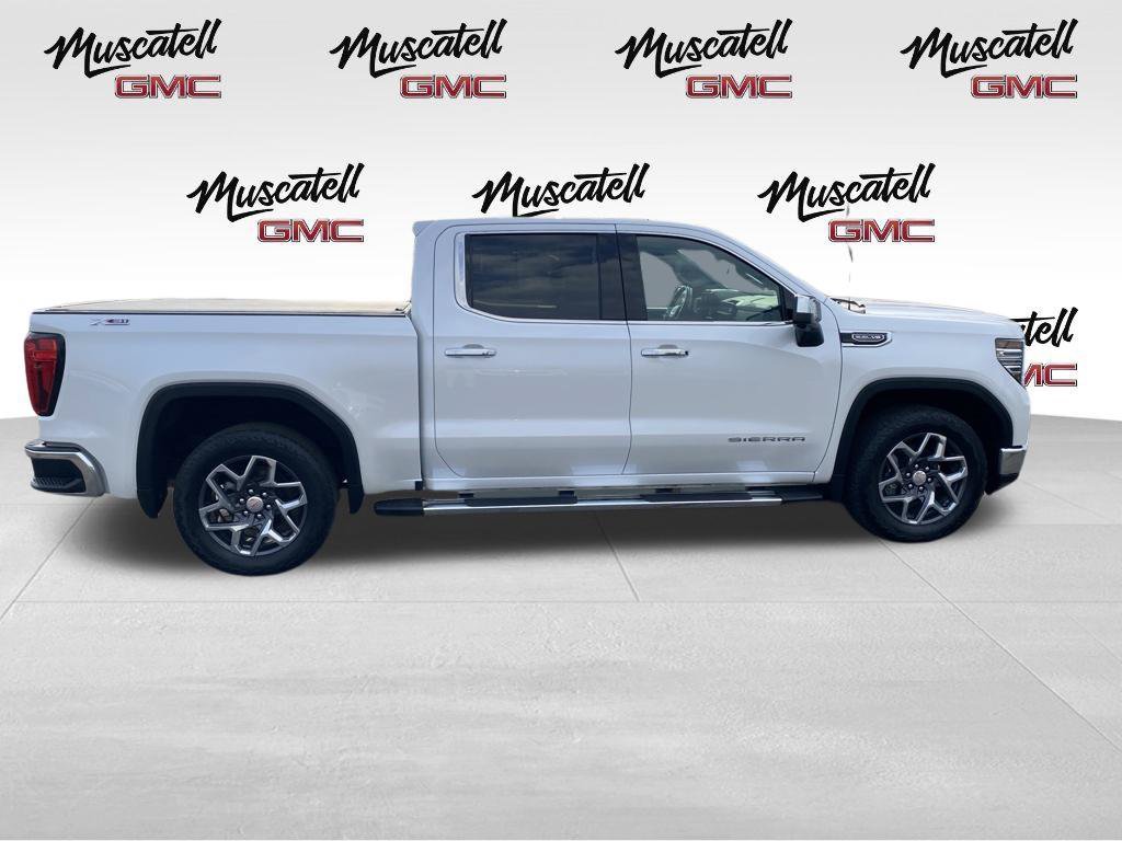 Used 2023 GMC Sierra 1500 SLT w/ SLT Premium Package AWD/4WD image 9
