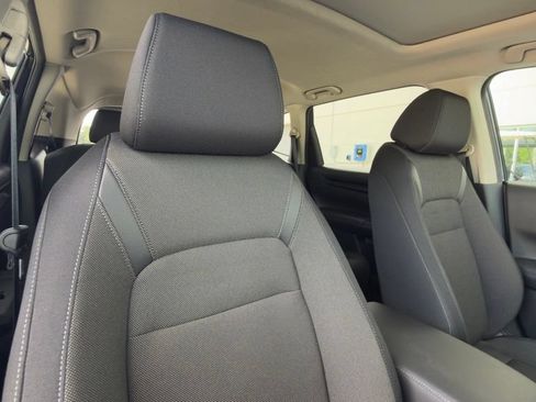 Used 2025 Honda CR-V EX image 9