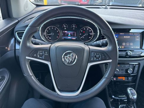 Used 2022 Buick Encore Preferred w/ Safety Package image 38