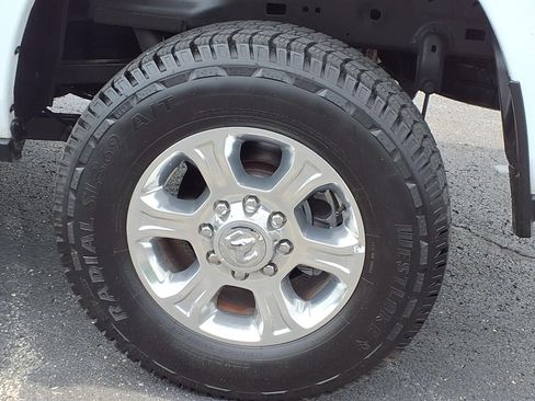 Used 2024 RAM 2500 Big Horn AWD/4WD image 22