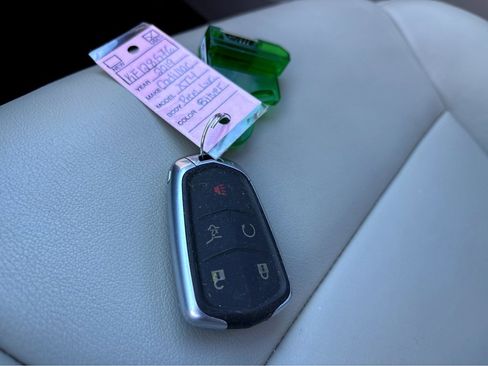 Used 2019 Cadillac XT4 Premium Luxury image 24