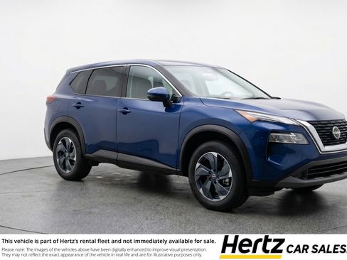 Used 2025 Nissan Rogue SV image 1