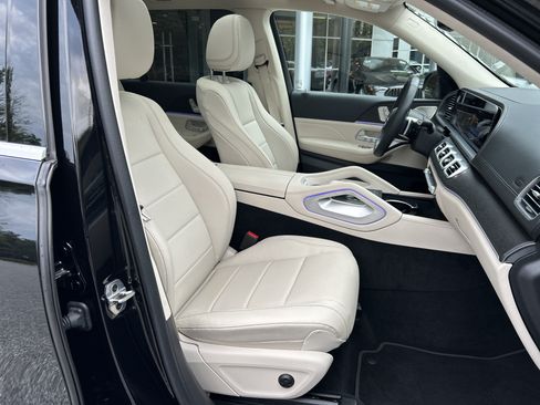 Certified 2025 Mercedes-Benz GLS 450 4MATIC image 57