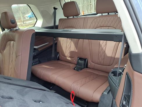 Used 2023 BMW X7 xDrive40i w/ Premium Package image 16