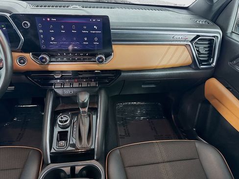 Used 2023 GMC Canyon AT4 image 24