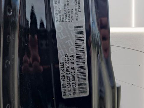 Used 2023 Jeep Wrangler Unlimited Sahara w/ Cold Weather Group image 30