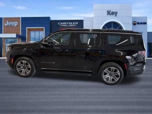 Used 2024 Jeep Wagoneer Series II w/ Flexible Seating Group AWD/4WD image 3