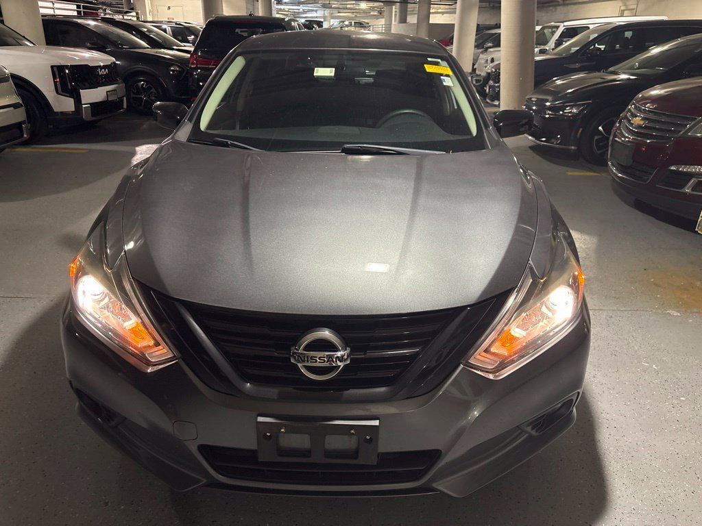Used 2018 Nissan Altima 2.5 SR w/ SR Midnight Edition FWD image 8