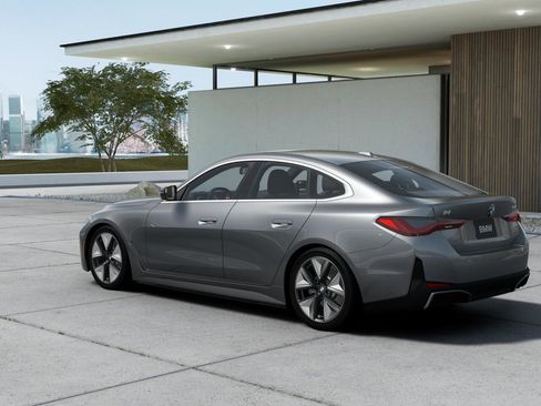 New 2026 BMW i4 eDrive40 image 2