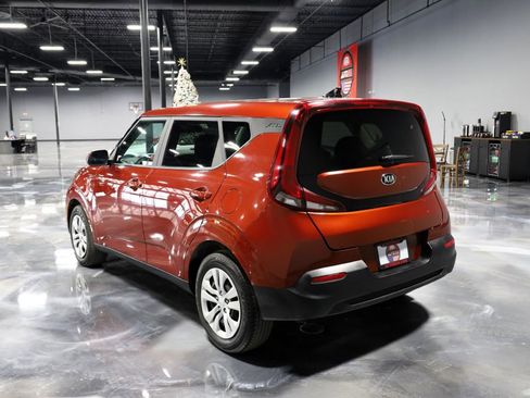 Used 2021 Kia Soul LX FWD image 5