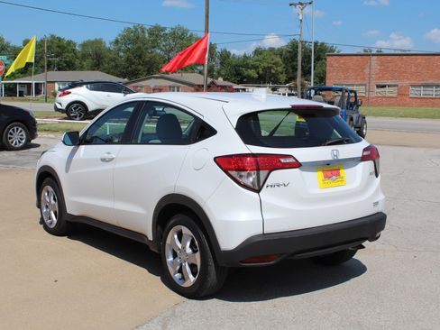 Used 2022 Honda HR-V LX image 7