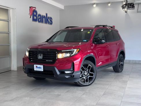 Used 2025 Honda Passport Black Edition image 2