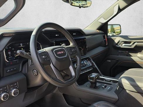 Used 2024 GMC Sierra 1500 AT4 w/ Technology Package AWD/4WD image 13