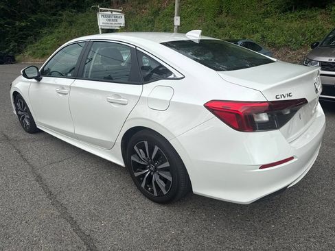 Used 2024 Honda Civic EX image 4