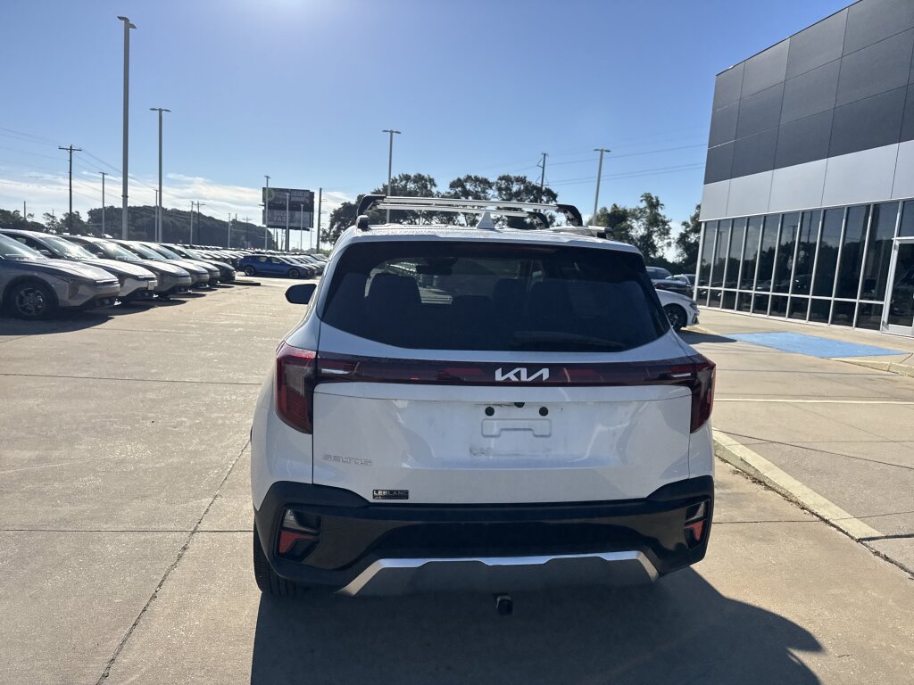 Certified 2024 Kia Seltos S FWD image 20