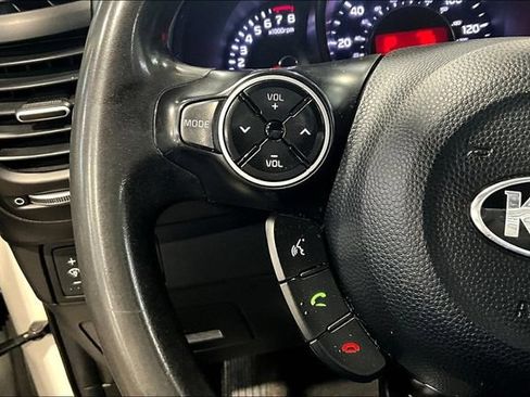 Used 2018 Kia Soul FWD image 10