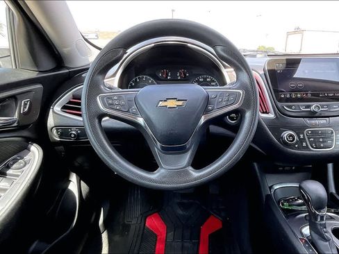 Used 2023 Chevrolet Malibu LT FWD image 13