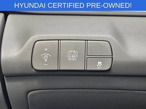 Used 2025 Hyundai Elantra SEL FWD image 22