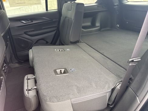 New 2025 Jeep Grand Cherokee Laredo X w/ Luxury Tech Group I image 19