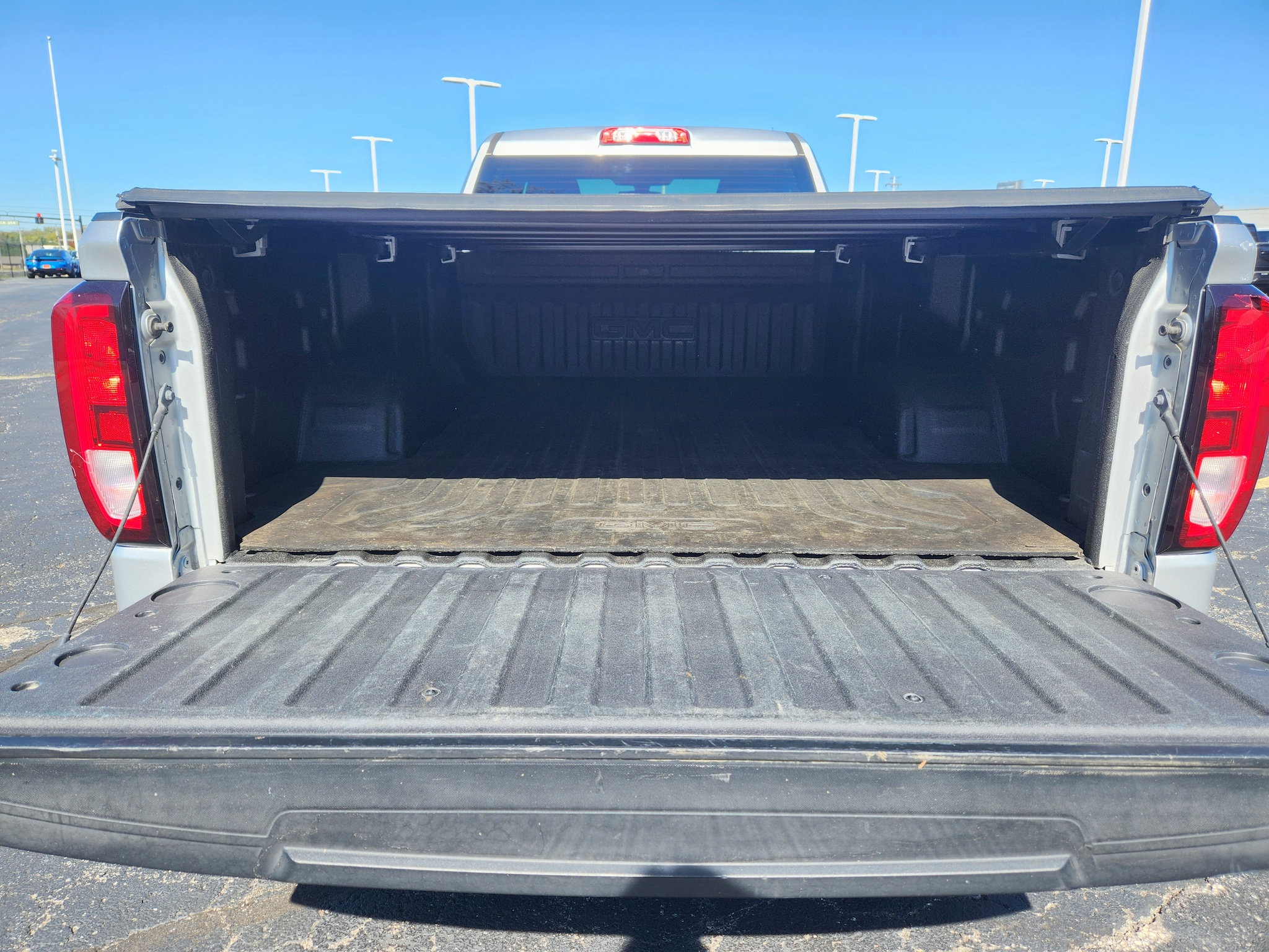 Used 2020 GMC Sierra 1500 4x4 Regular Cab w/ Sierra Value Package image 16