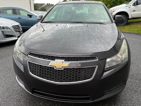 Used 2014 Chevrolet Cruze LT FWD image 2