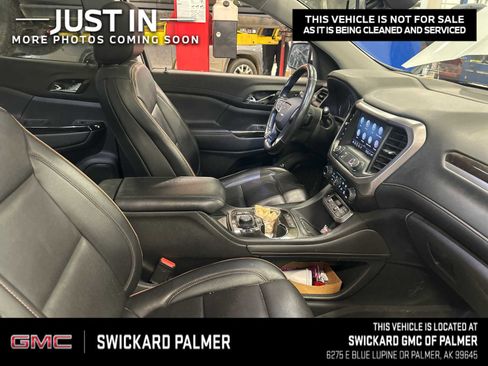 Used 2021 GMC Acadia AT4 w/ Technology Package AWD/4WD image 1