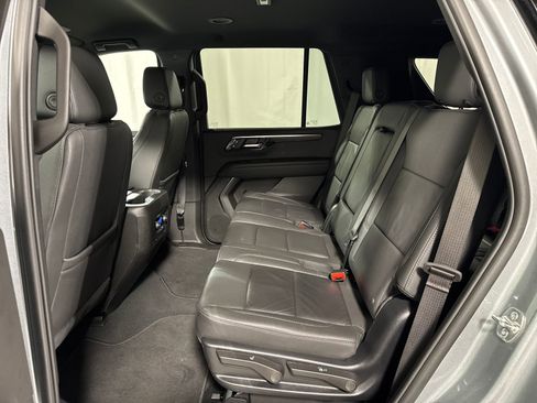 Used 2025 Chevrolet Tahoe LT AWD/4WD image 5