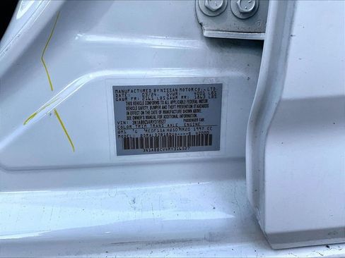 Used 2024 Nissan Sentra SV FWD image 9