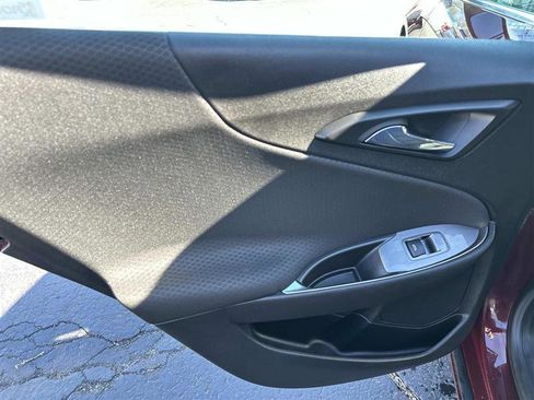 Used 2016 Chevrolet Malibu LT image 11