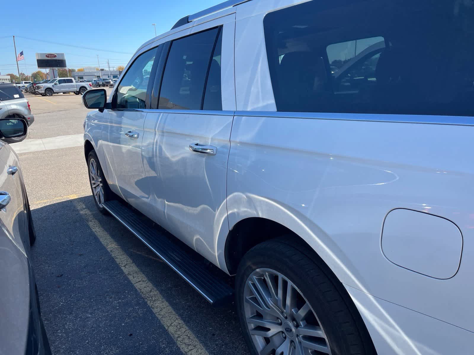Used 2023 Ford Expedition Max Limited AWD/4WD image 12