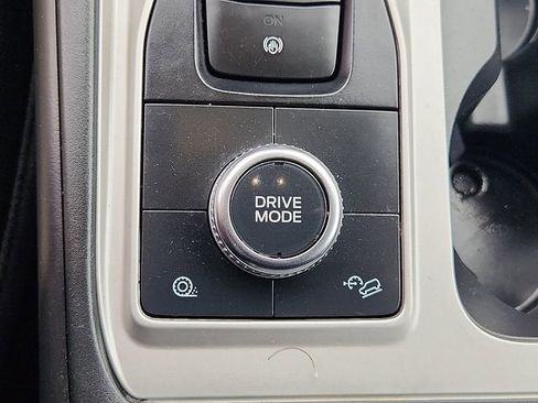 Certified 2022 Ford Explorer XLT image 14